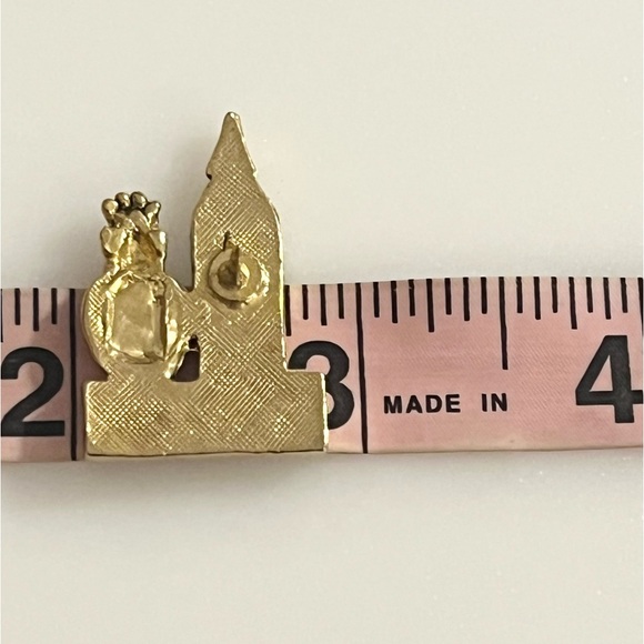Vintage Year Of Big Ben 1989-90 Gold Tone Pin Brooch - Picture 9 of 10